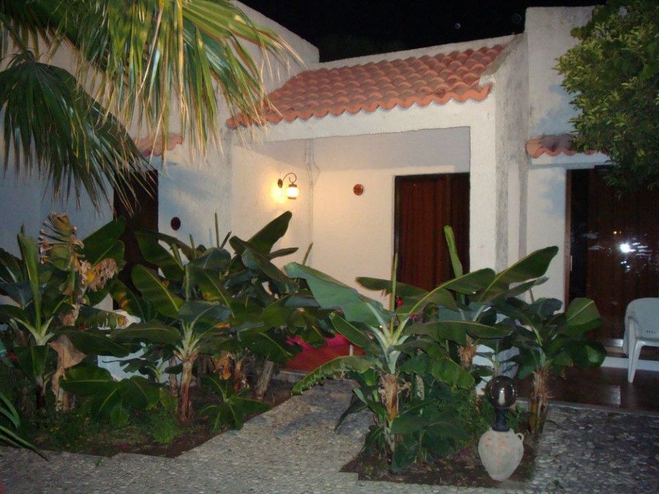 Oasis Hotel Bungalows Afandou Rhodes Ngoại thất bức ảnh